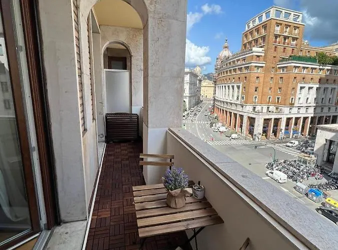 Piazza Dante 9 Genoa Center Town